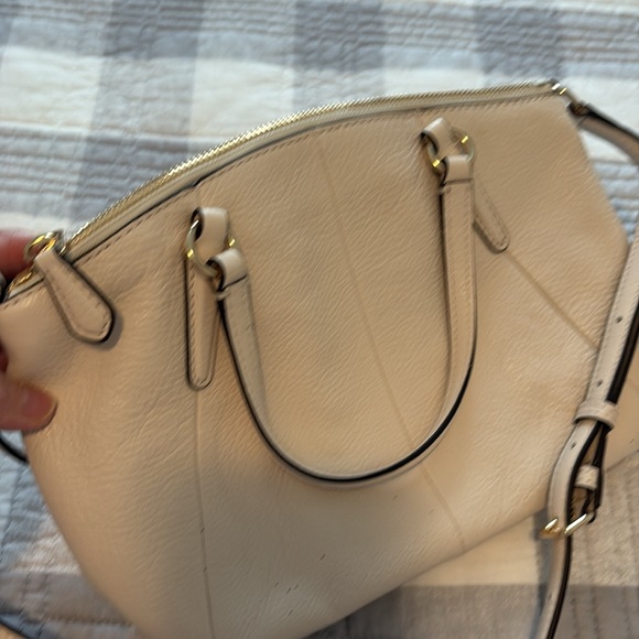 Coach off white pebble leather crossbody bag. In very good condition. - Picture 4 of 4